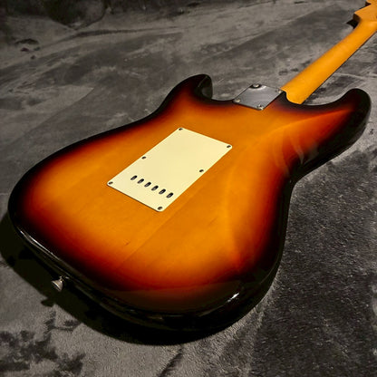 Fender Japan ST-62 3Tone Sunburst Oシリアル 97-00年製 【3.5kg】【USED】