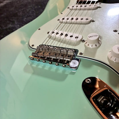 FenderUSA/custom shop	60 Stratcaster nos 2005年製 【USED】【3.74kg】