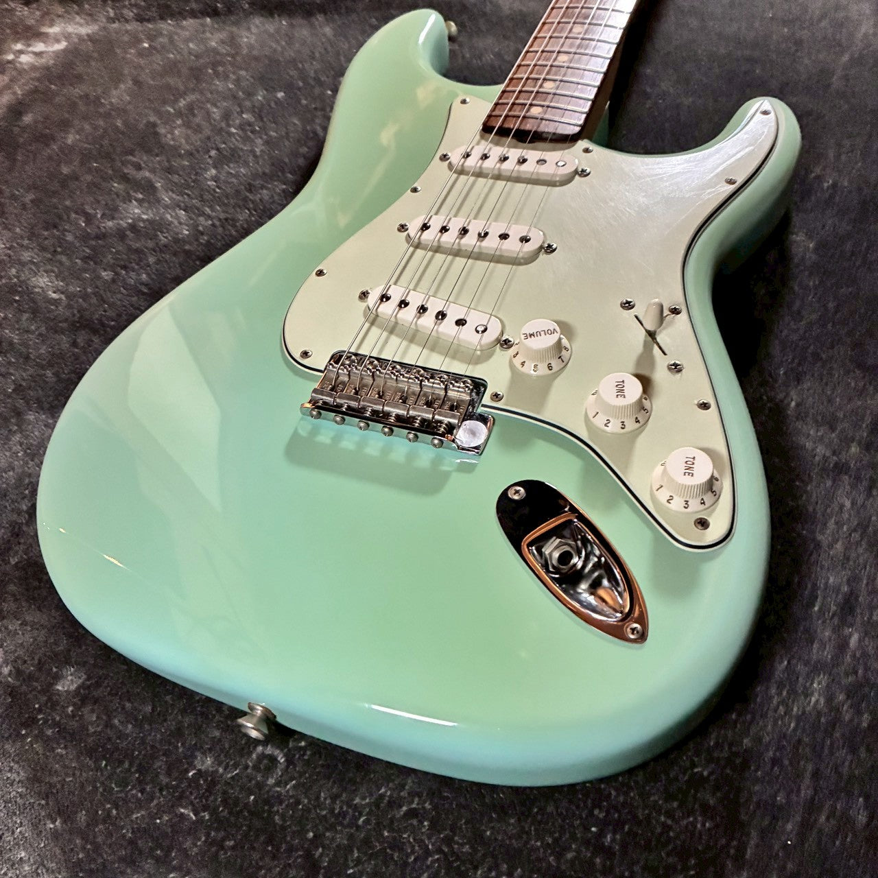 FenderUSA/custom shop	60 Stratcaster nos 2005年製 【USED】【3.74kg】