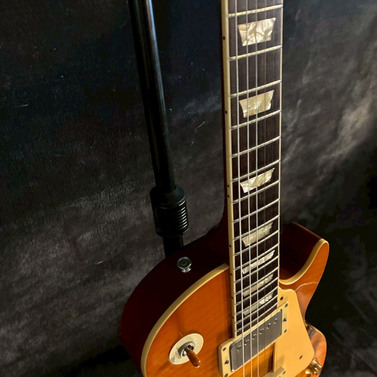 Burny Super Grade Honey Burst 【4.56kg】
