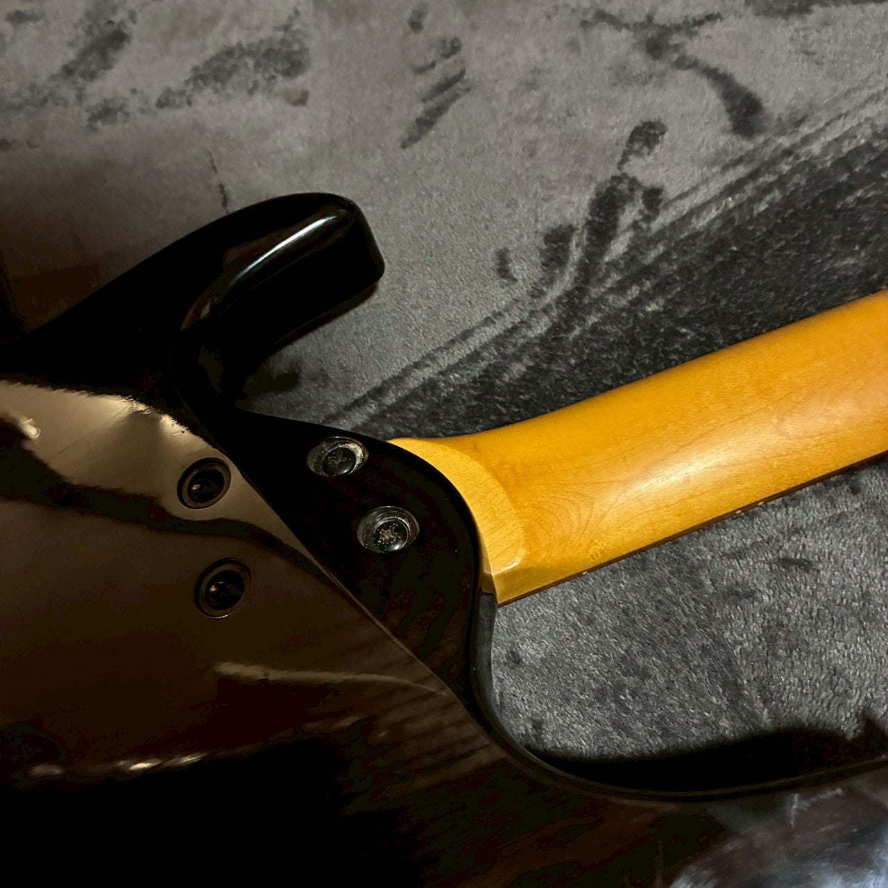 Aria Pro II Magna Series Ash see-through Brown 【3.8kg】【USED】