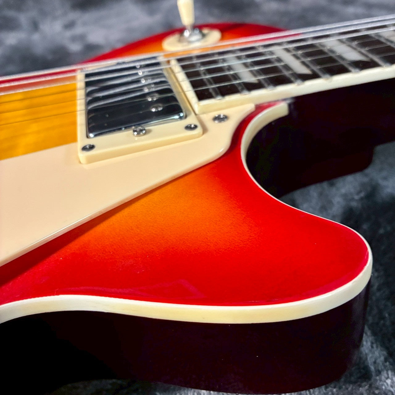 Playtech LP-400  Les Paul Type 【3.65kg】【USED】