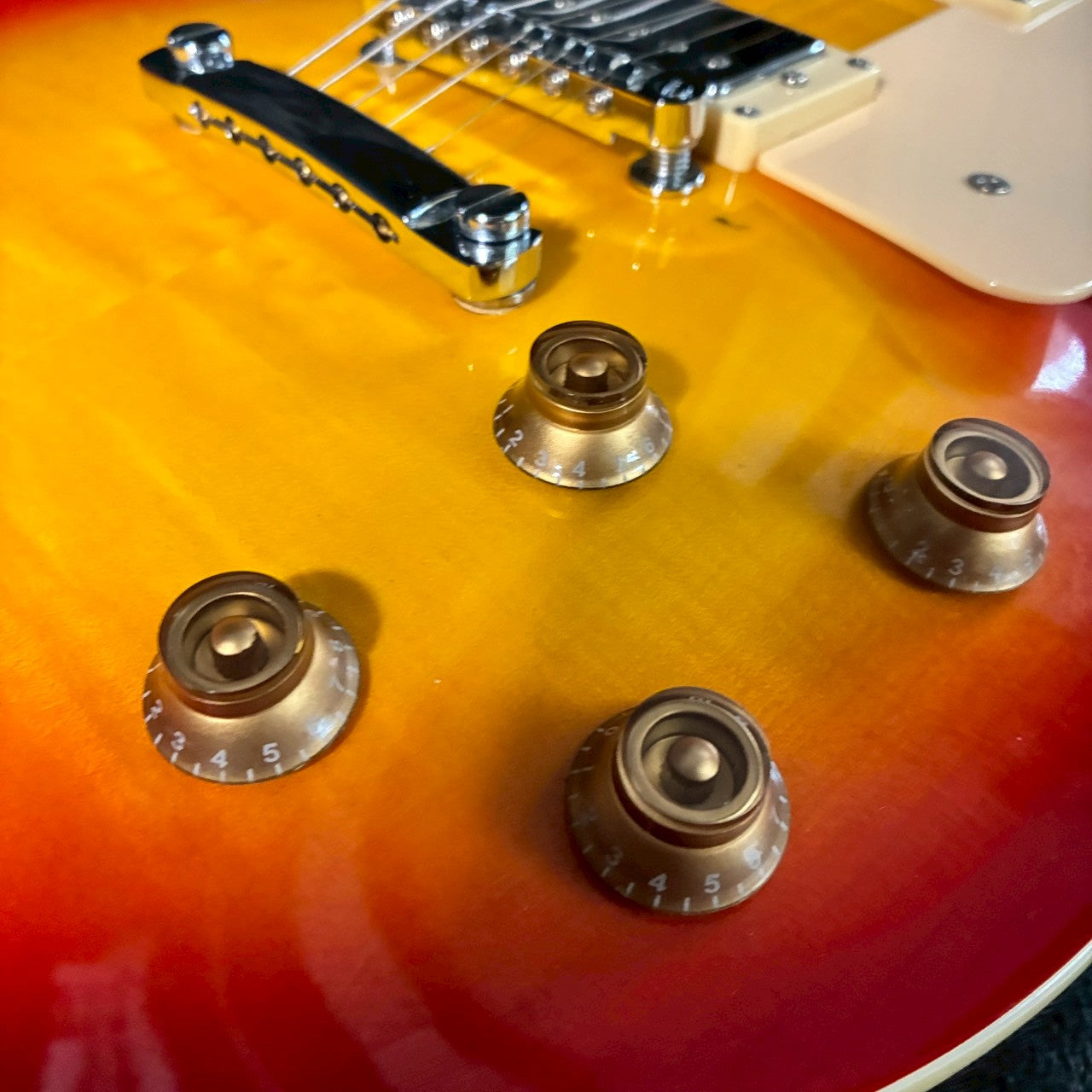 Playtech LP-400  Les Paul Type 【3.65kg】【USED】