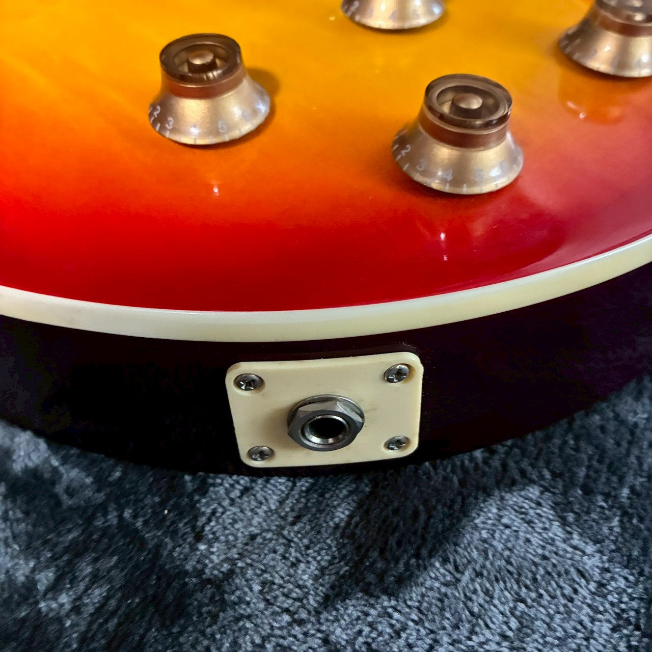 Playtech LP-400  Les Paul Type 【3.65kg】【USED】