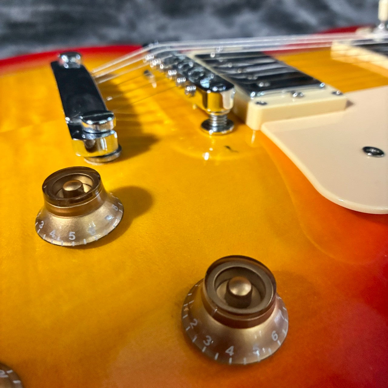 Playtech LP-400  Les Paul Type 【3.65kg】【USED】