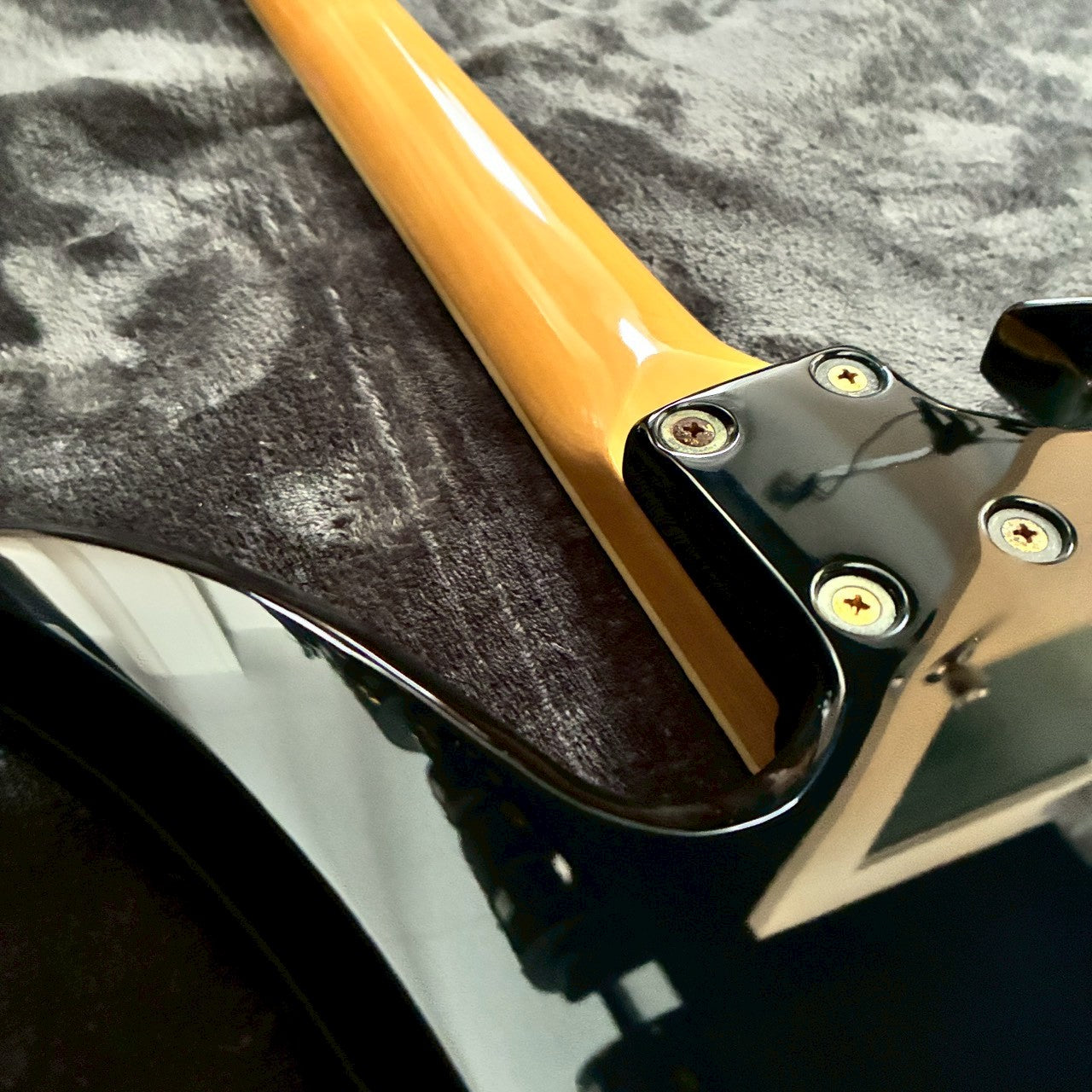 FERNANDES MG-80X Black 【USED】【3.4kg】