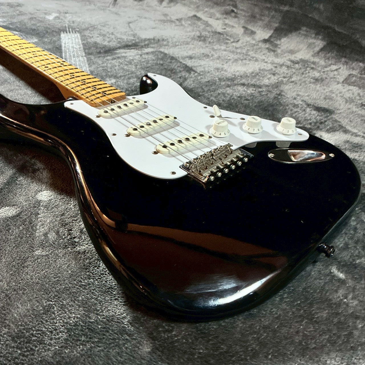 Fender Japan ST-57 (ネックEシリアル) 【USED】【約3.27kg】