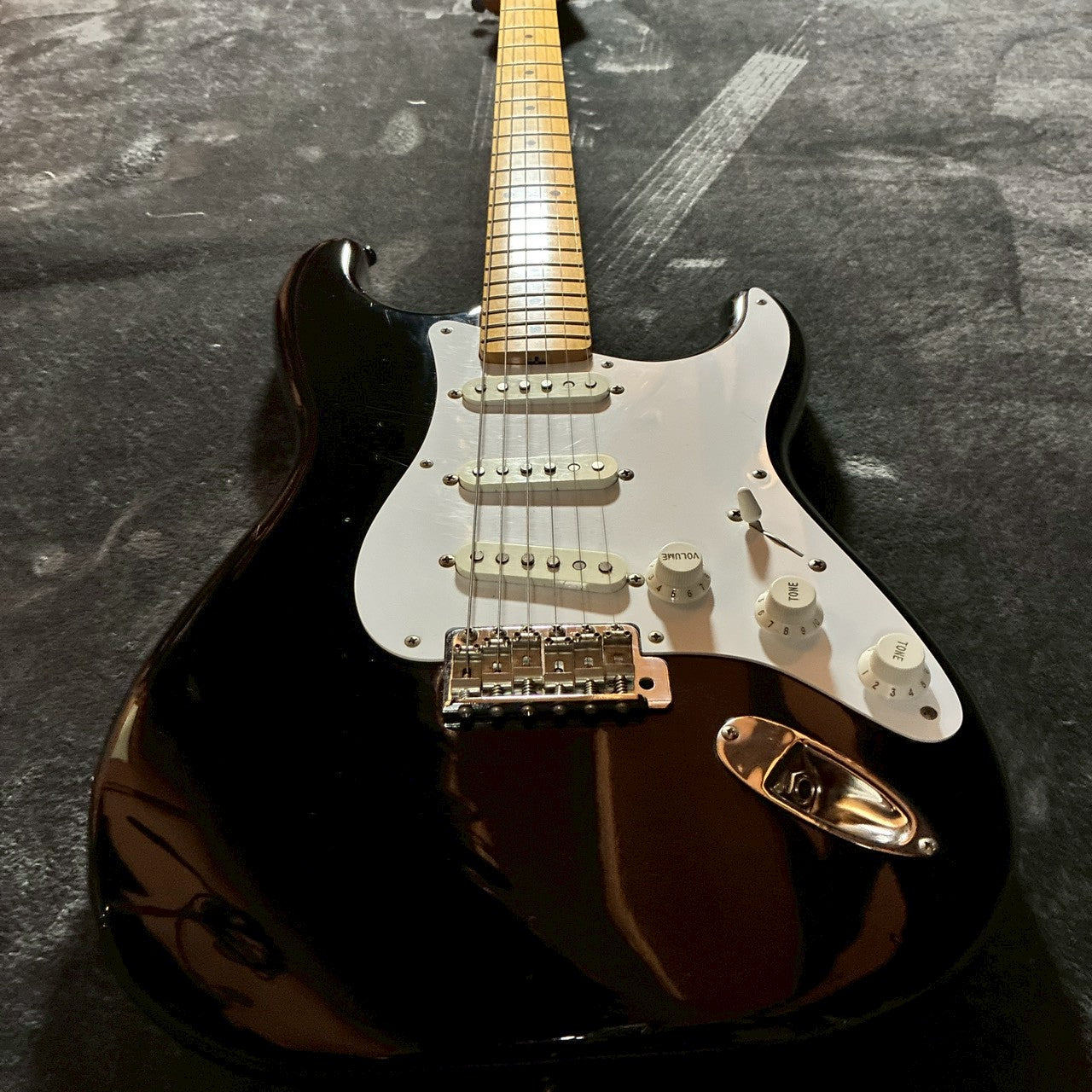 Fender Japan ST-57 (ネックEシリアル) 【USED】【約3.27kg】