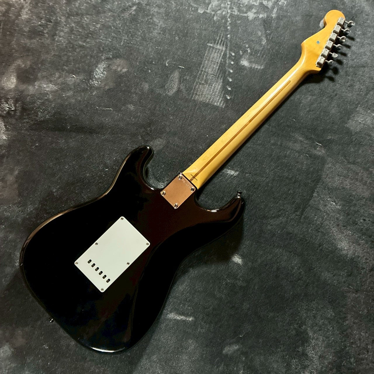 Fender Japan ST-57 (ネックEシリアル) 【USED】【約3.27kg】