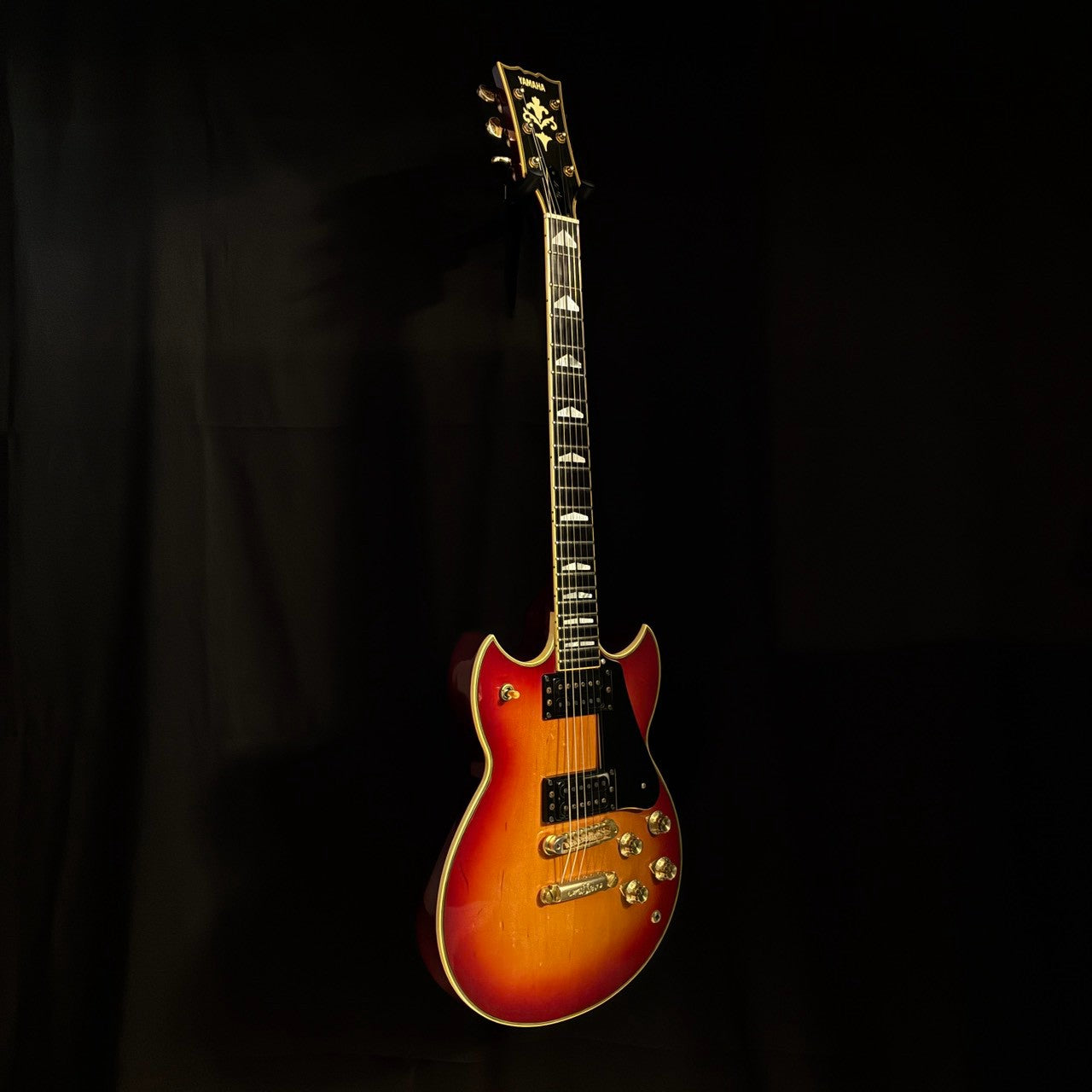 YAMAHA SG1000 Cherry Sunburst 1984【4.49kg】