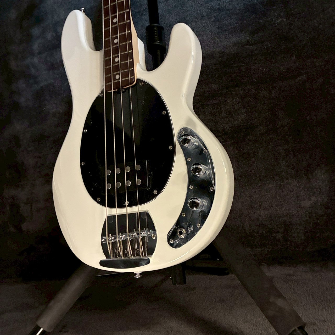 Sterling by MUSICMAN S.U.B Ray4【4.01kg】