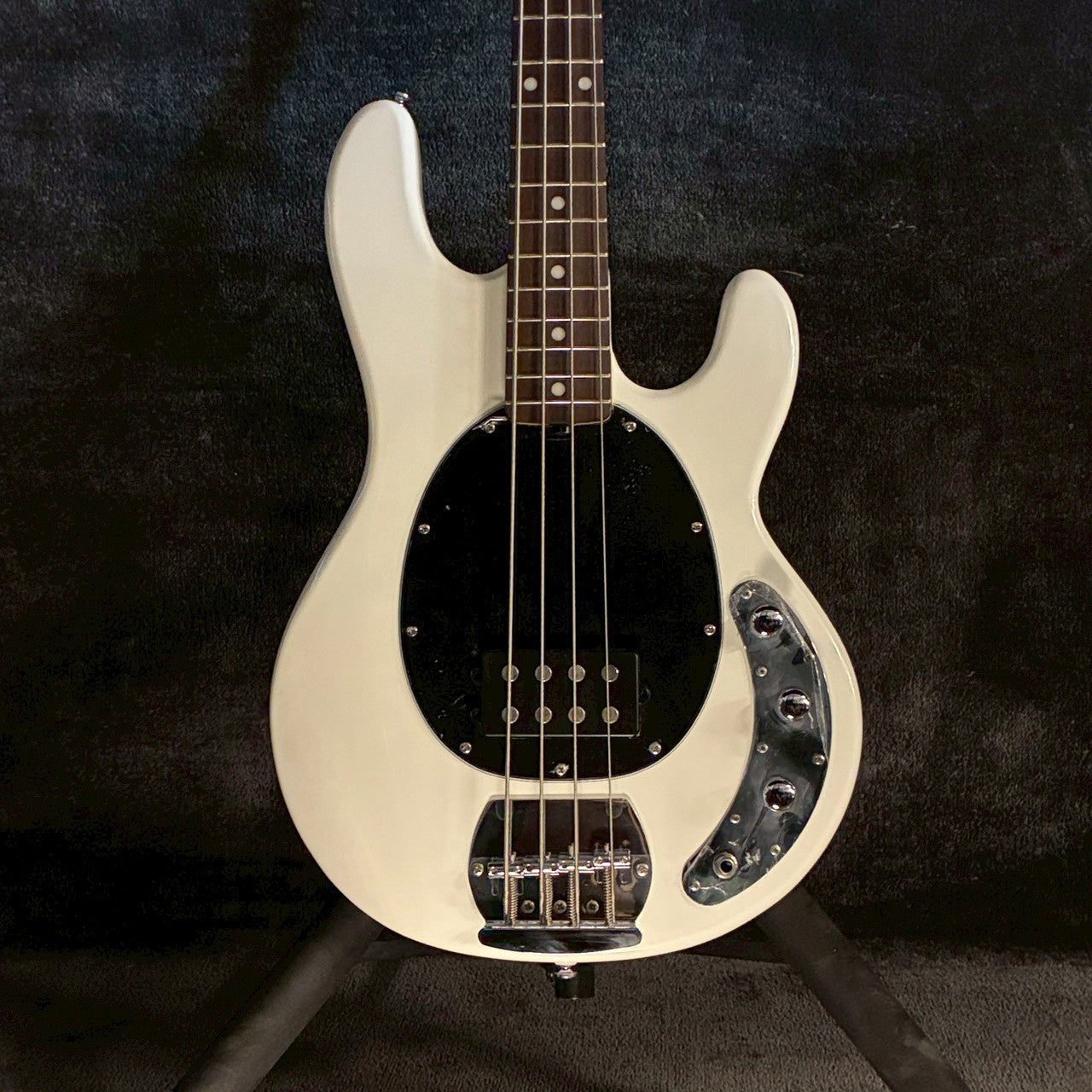Sterling by MUSICMAN S.U.B Ray4【4.01kg】