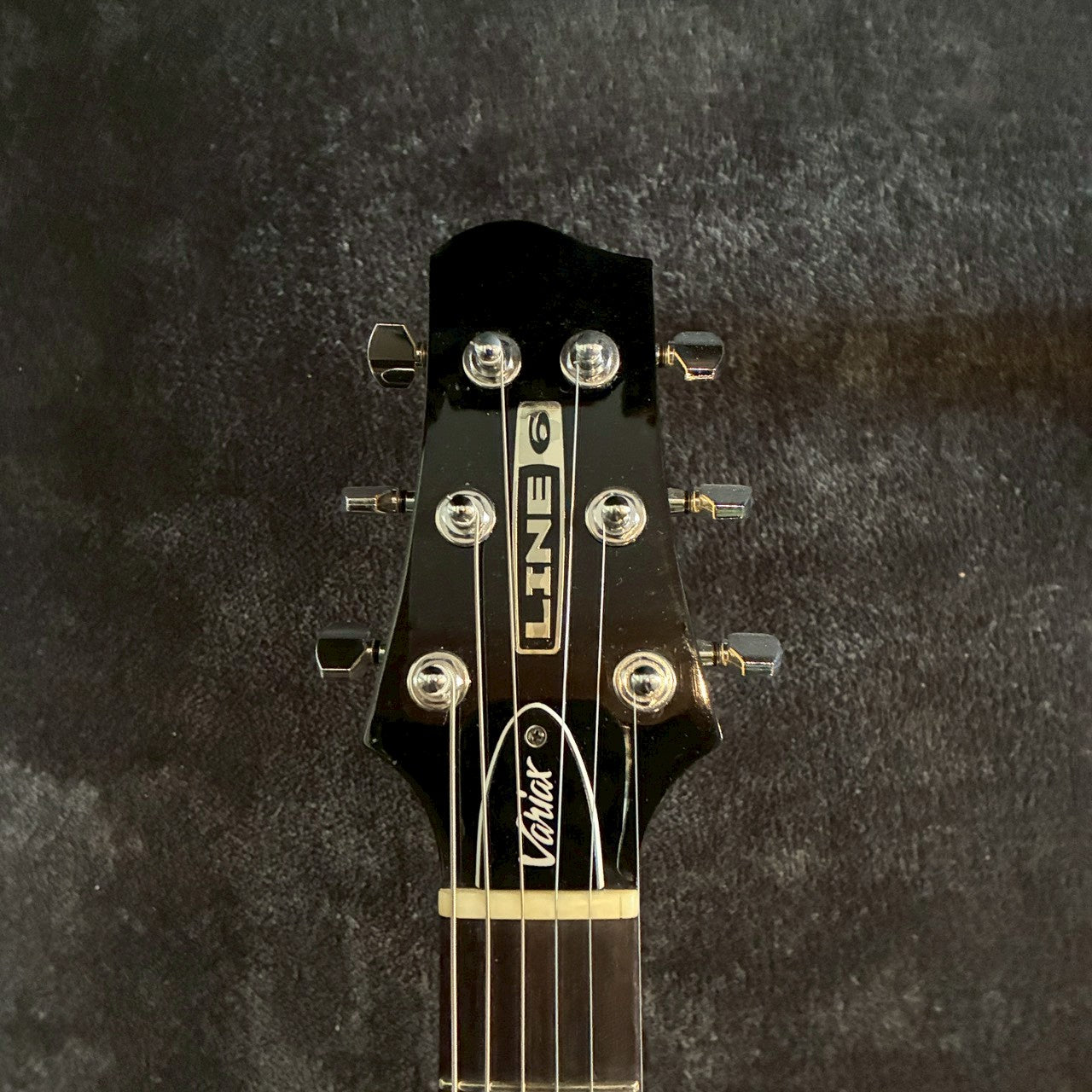 LINE6 Variax700 Modeling Guitar【3.51kg】