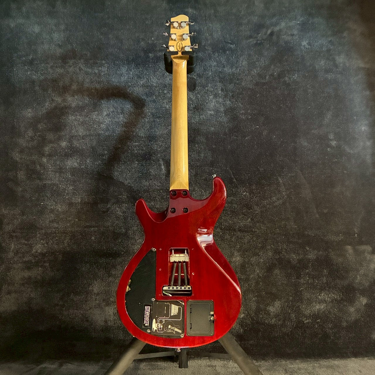 LINE6 Variax700 Modeling Guitar【3.51kg】
