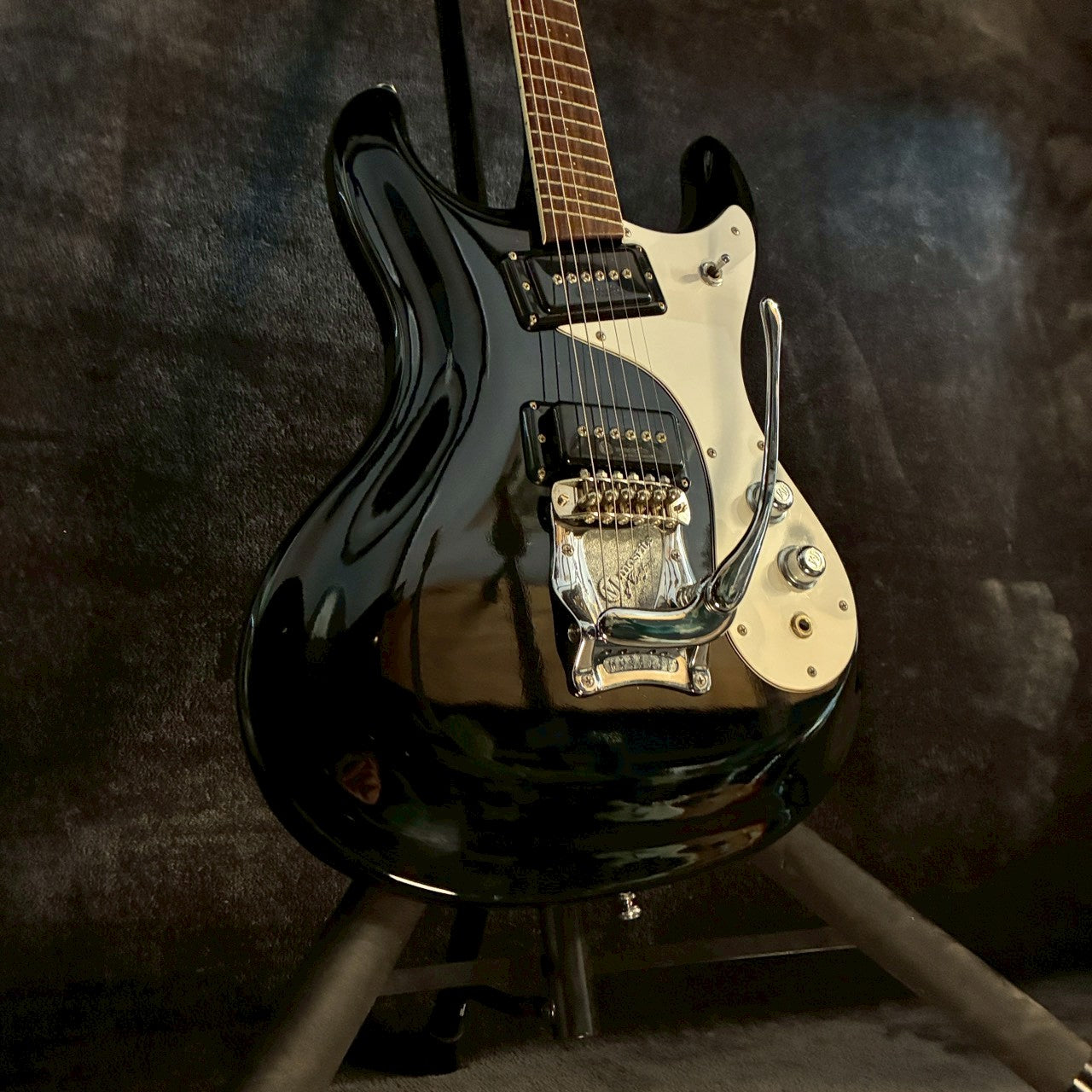 Mosrite Excellent 65 Black ベンチャーズモデル【3.84kg】