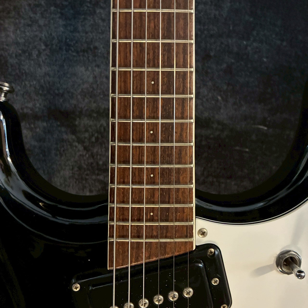Mosrite Excellent 65 Black ベンチャーズモデル【3.84kg】