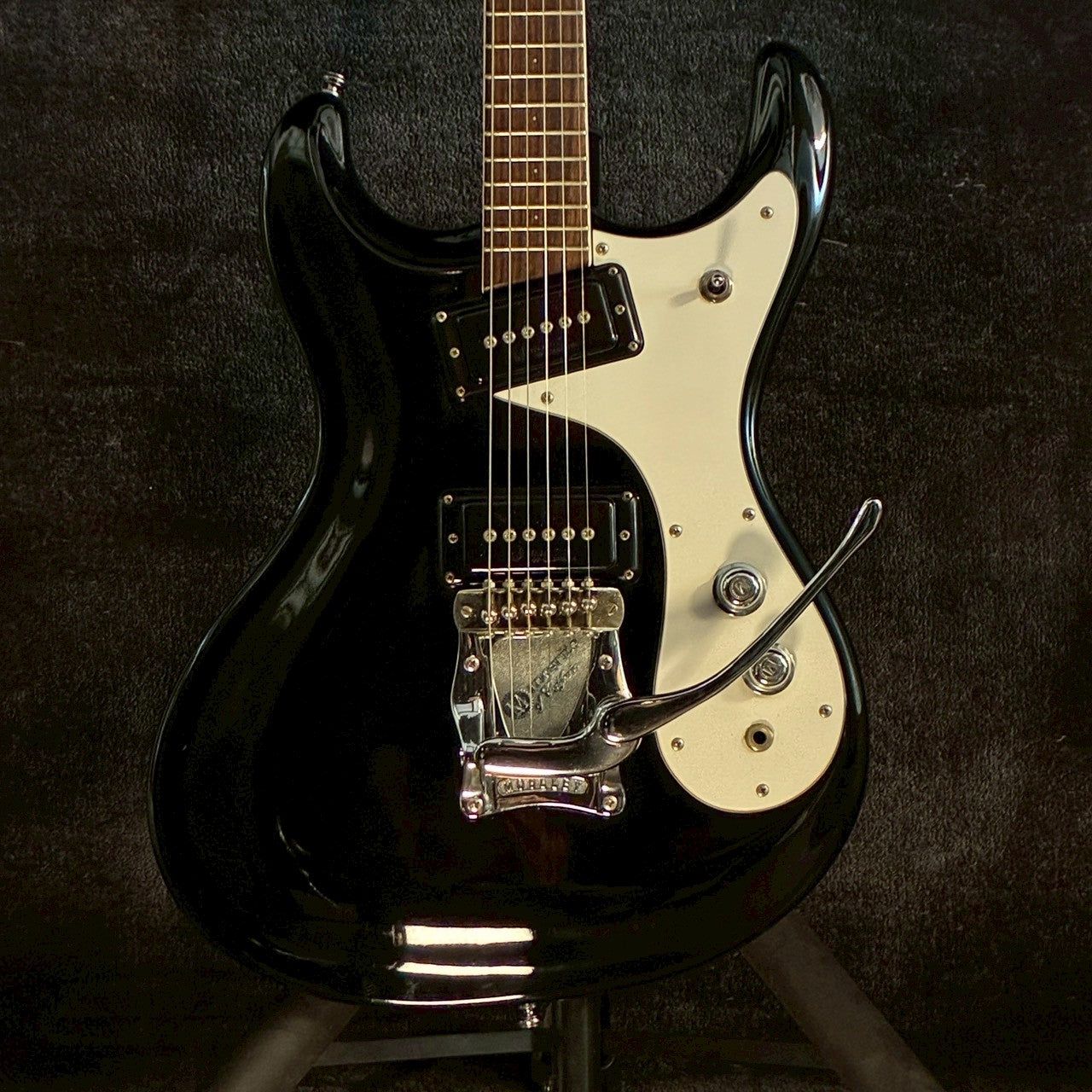 Mosrite Excellent 65 Black ベンチャーズモデル【3.84kg】